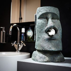 distributeur de mouchoirs Moai